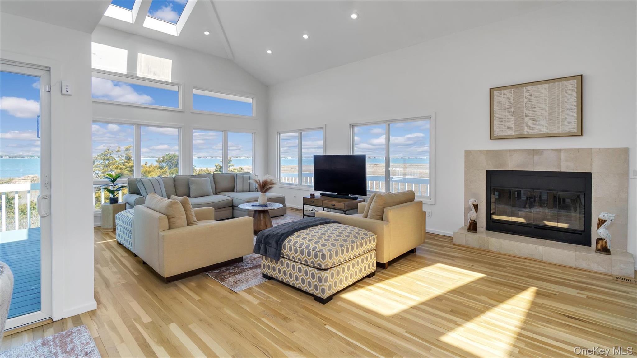552 Dune Road – For Rent photo 10