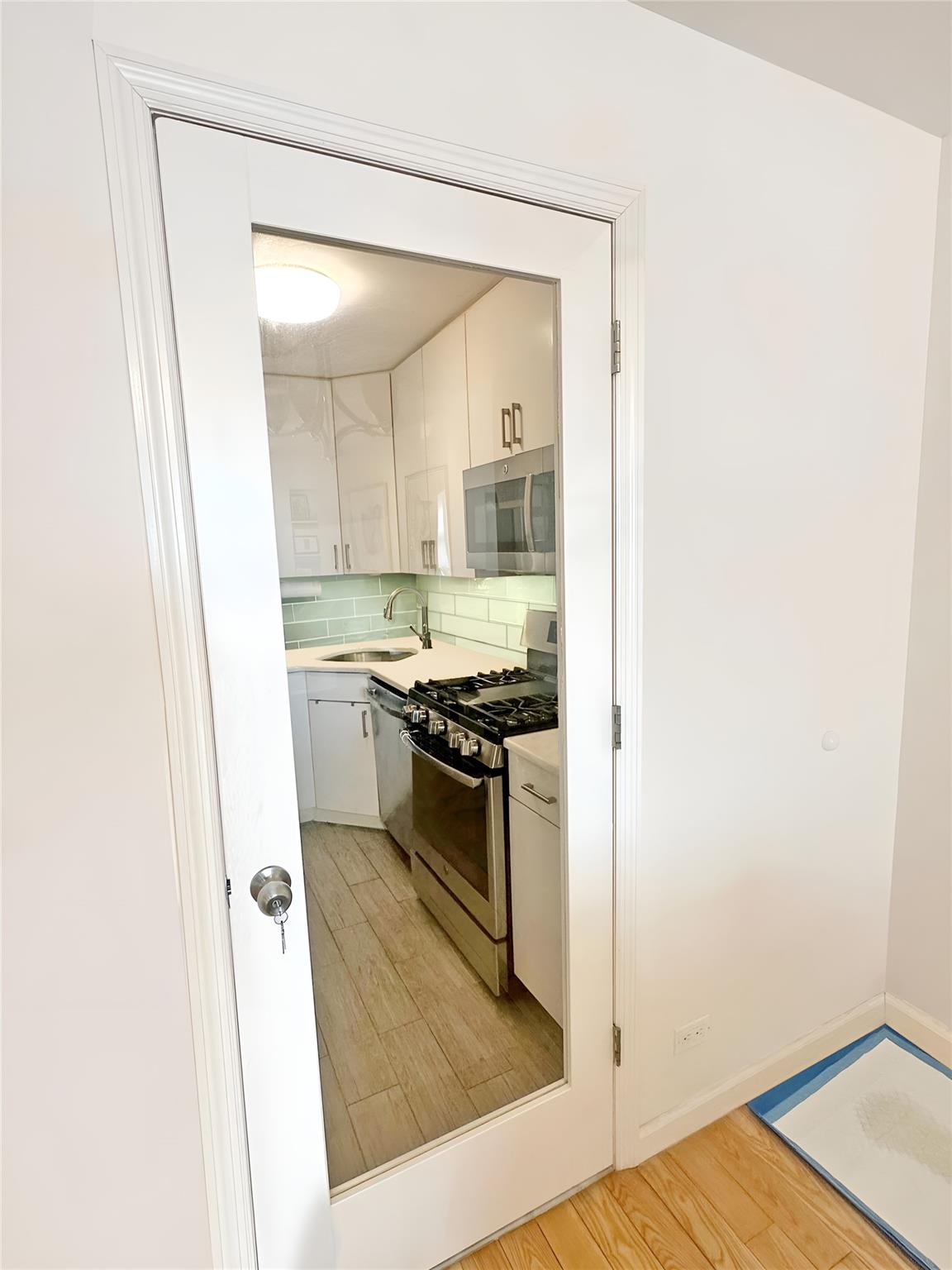 61-20 Grand Central Parkway, Unit A608 photo 7