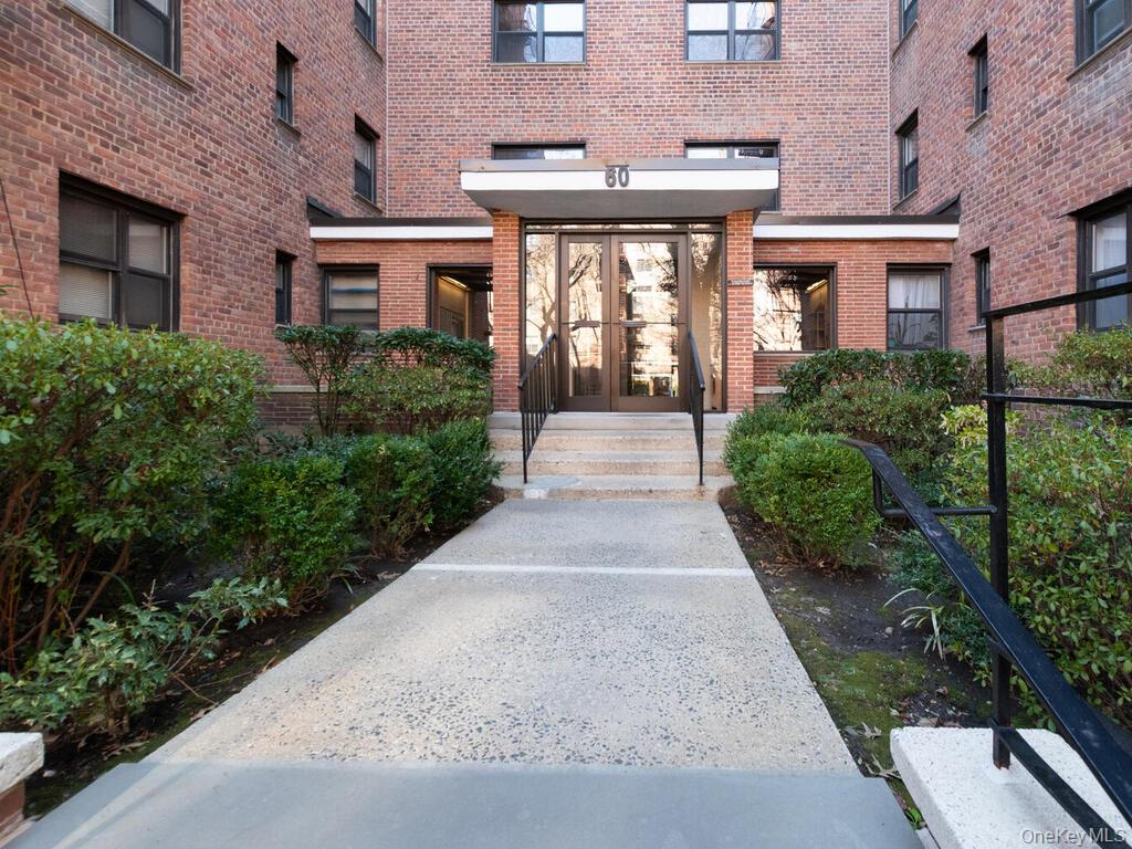60 White Oak Street, Unit 2-H