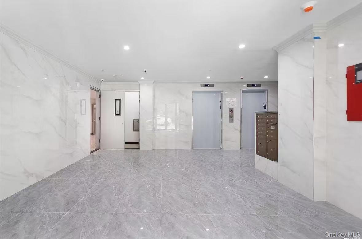 65-18 Austin Street, Unit 7B photo 6