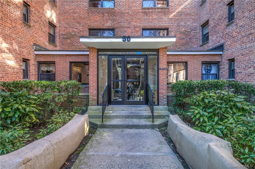 50 White Oak Street, Unit 3G photo 2