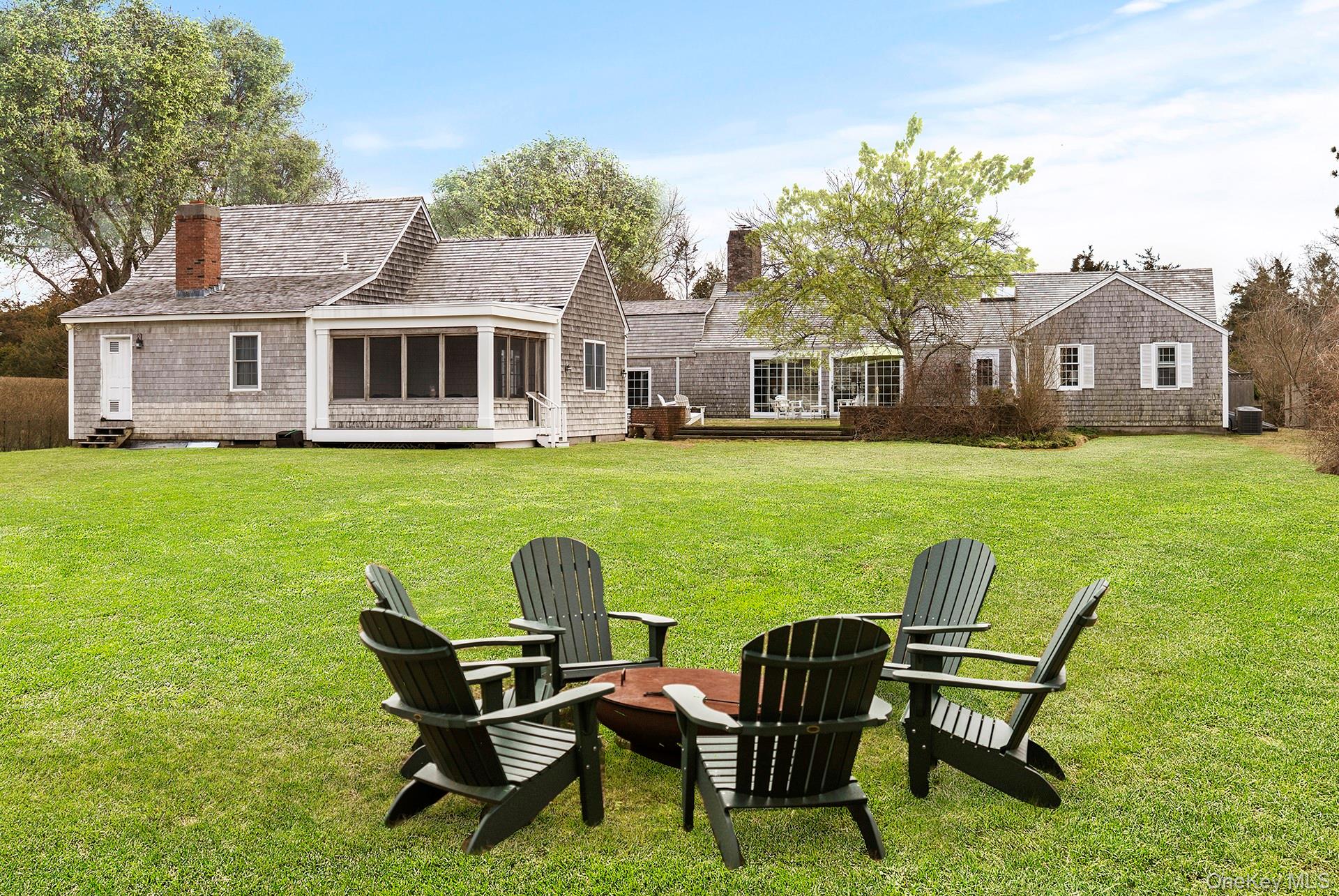 19 Quaquanantuck Lane – For Sale photo 14