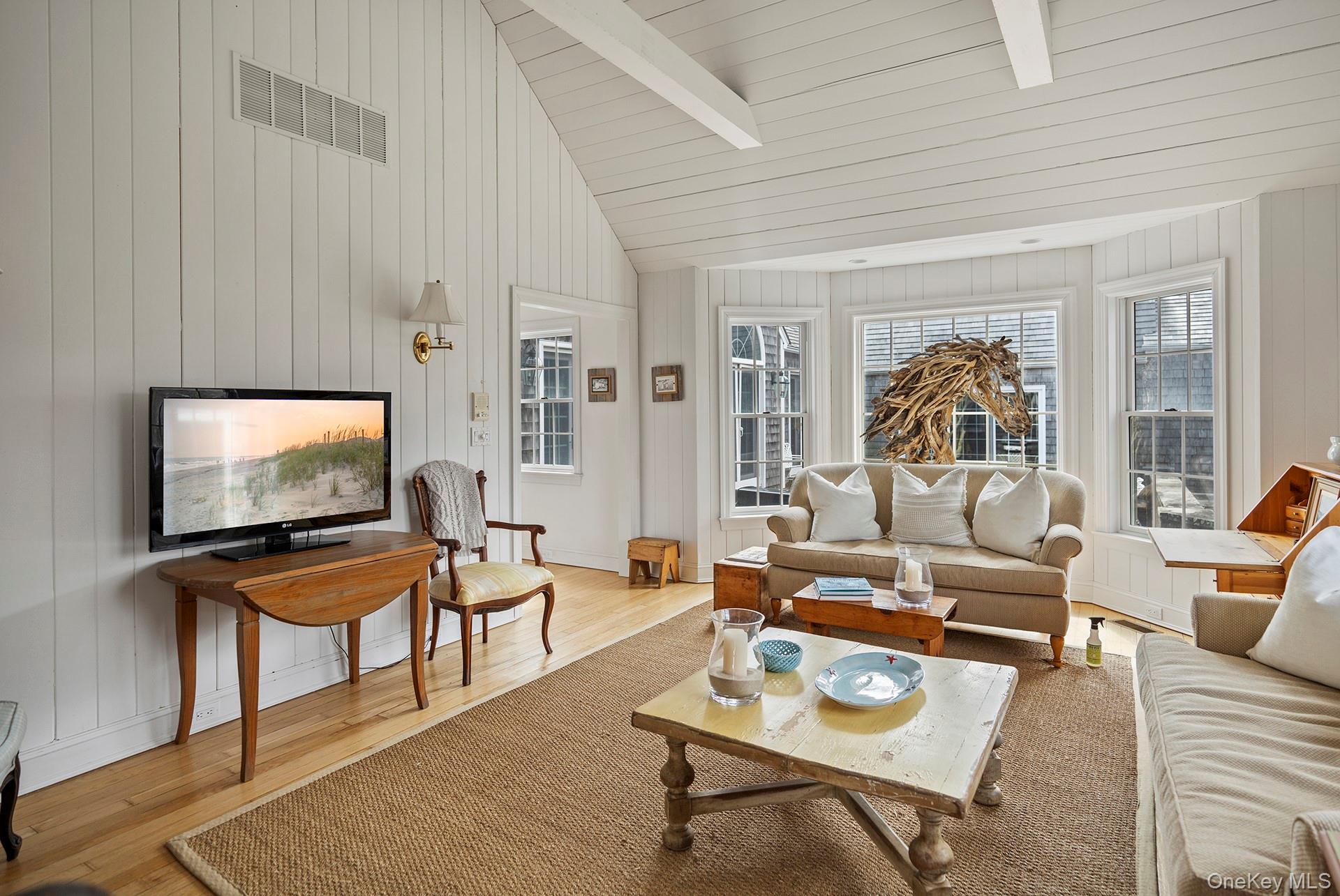19 Quaquanantuck Lane – For Sale photo 26