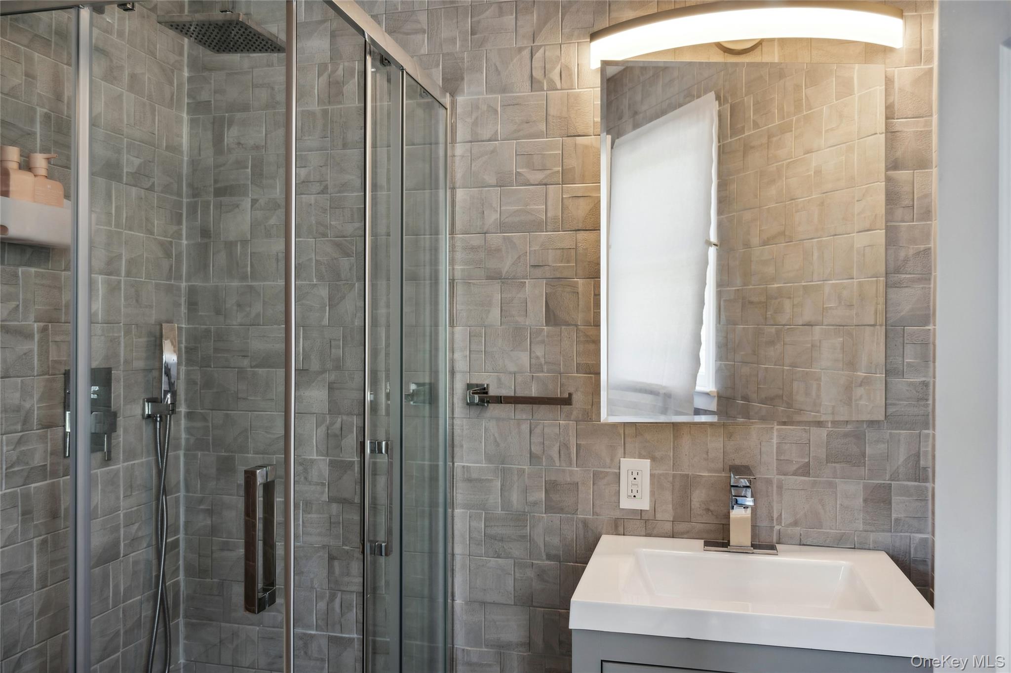 846 Dune Road – For Rent photo 21