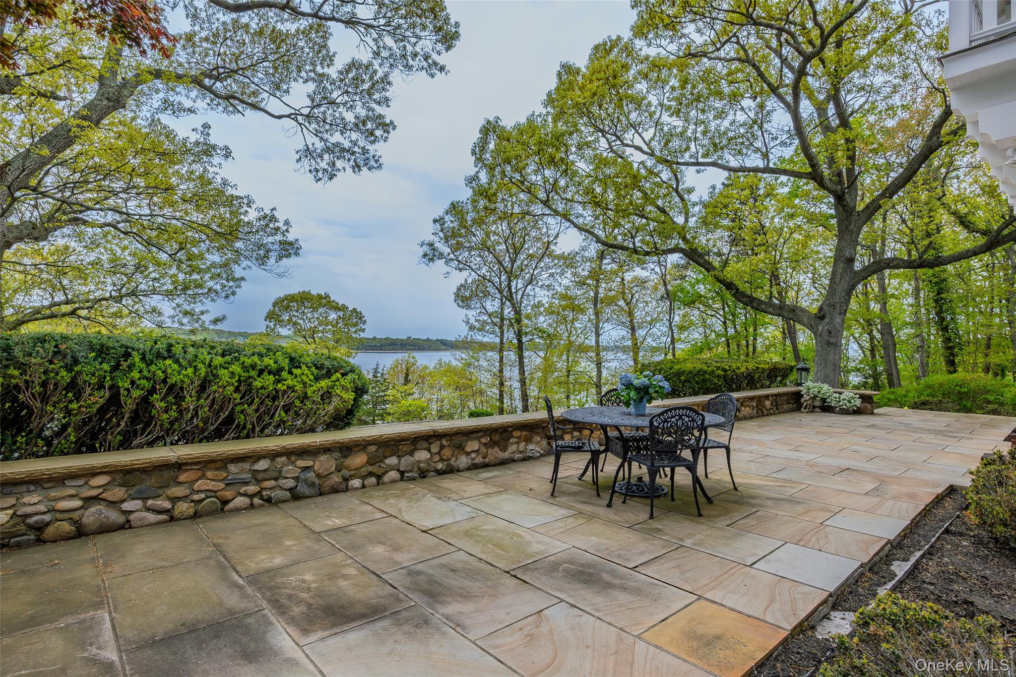 10 Pine Path – For Sale photo 36