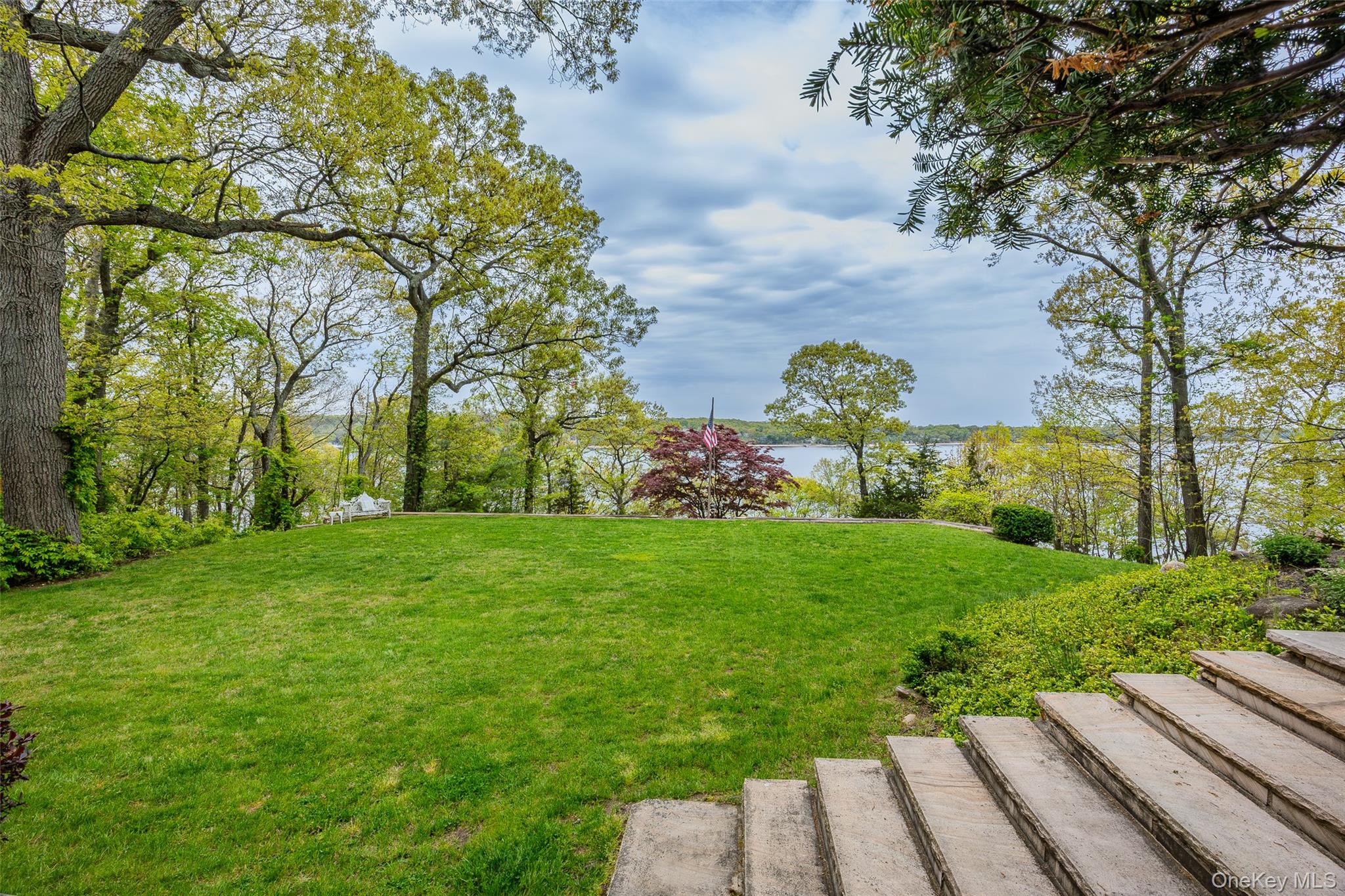 10 Pine Path – For Sale photo 38
