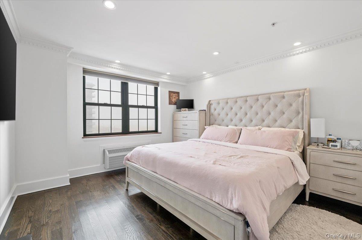 26 W Broadway, Unit 505 photo 24