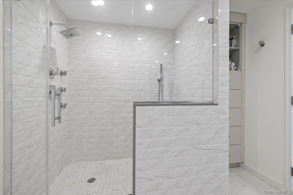 26 W Broadway, Unit 505 photo 23