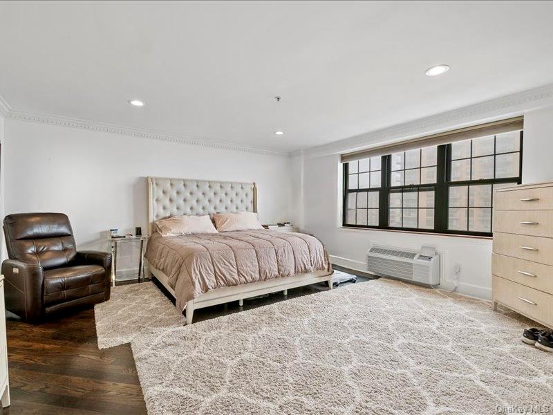 26 W Broadway, Unit 505 photo 19