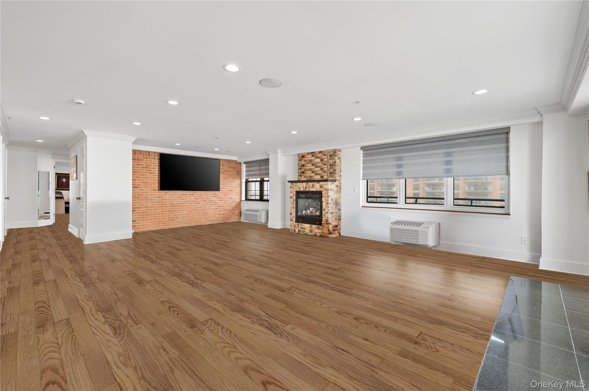 26 W Broadway, Unit 505 photo 18