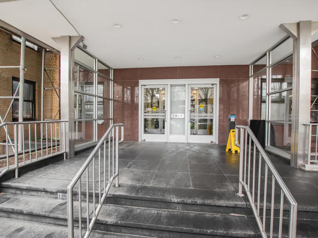 4 Fordham Hill Oval, Unit 8D photo 11