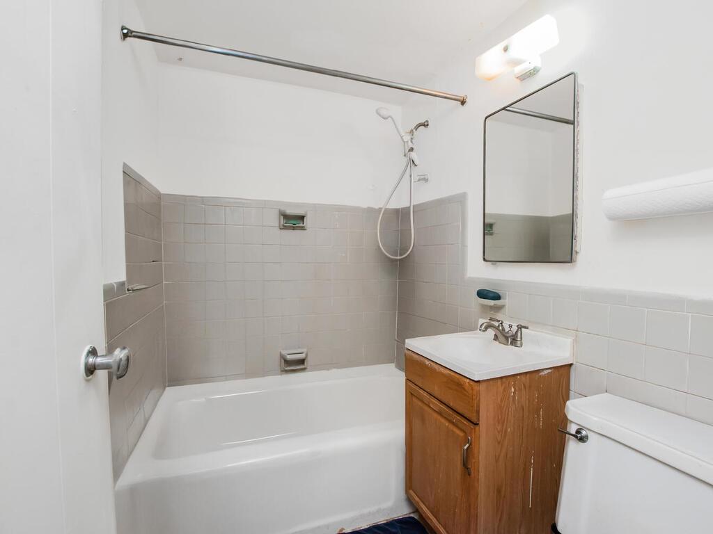 4 Fordham Hill Oval, Unit 8D photo 7