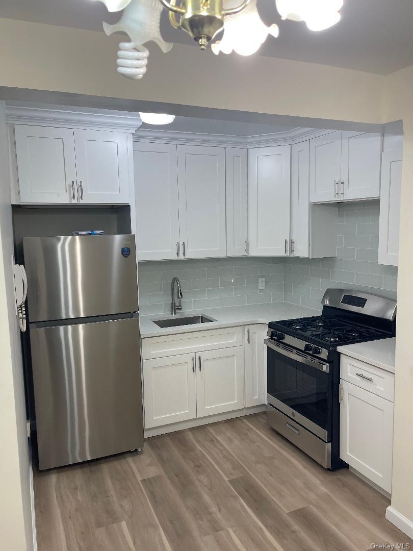89-15 Parsons Boulevard, Unit 11D photo 2