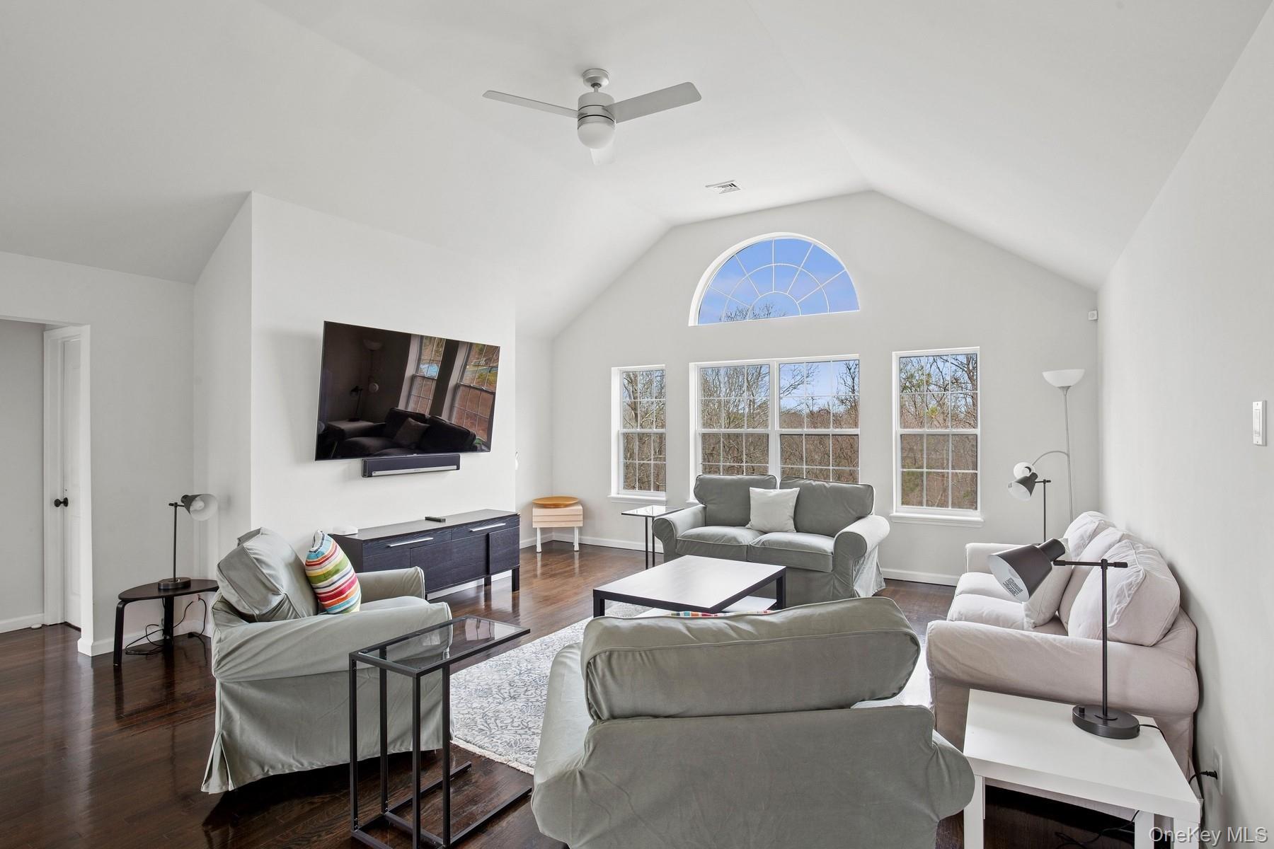 71 Old Canoe Place Road – For Rent photo 21