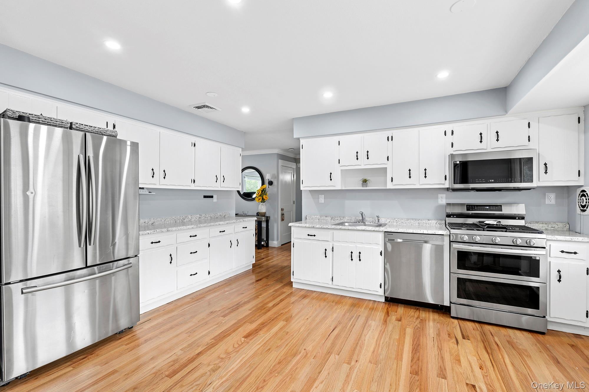 48 Fanning Avenue – For Rent photo 9