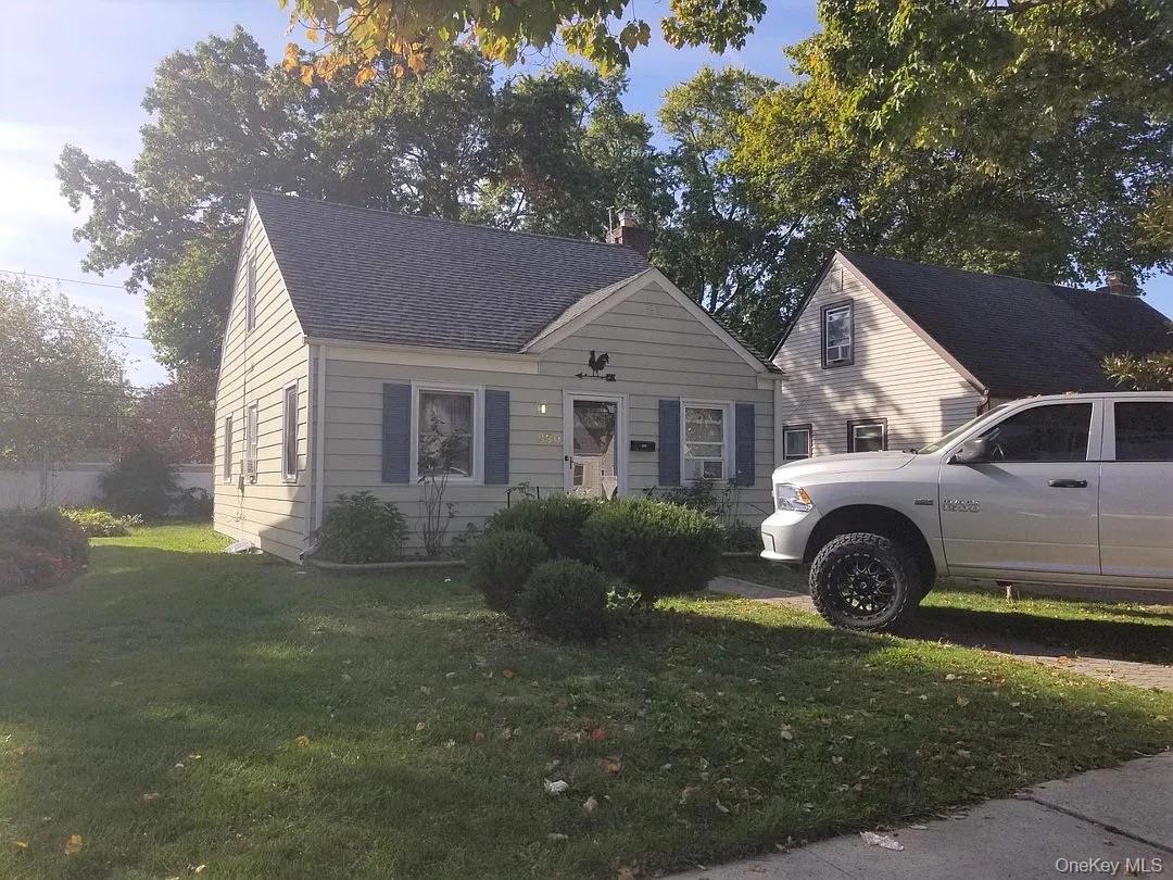 990 Ardmore Road – For Sale