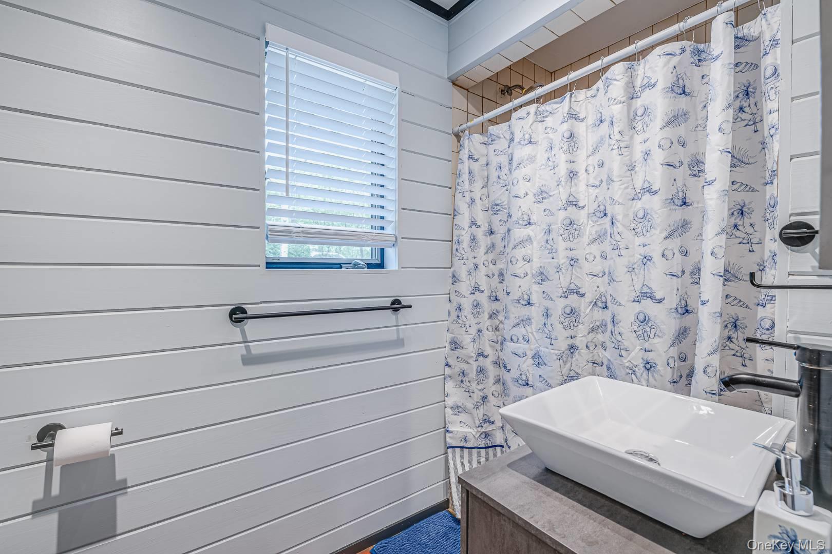 33 Rolling Woods Court – For Rent photo 10