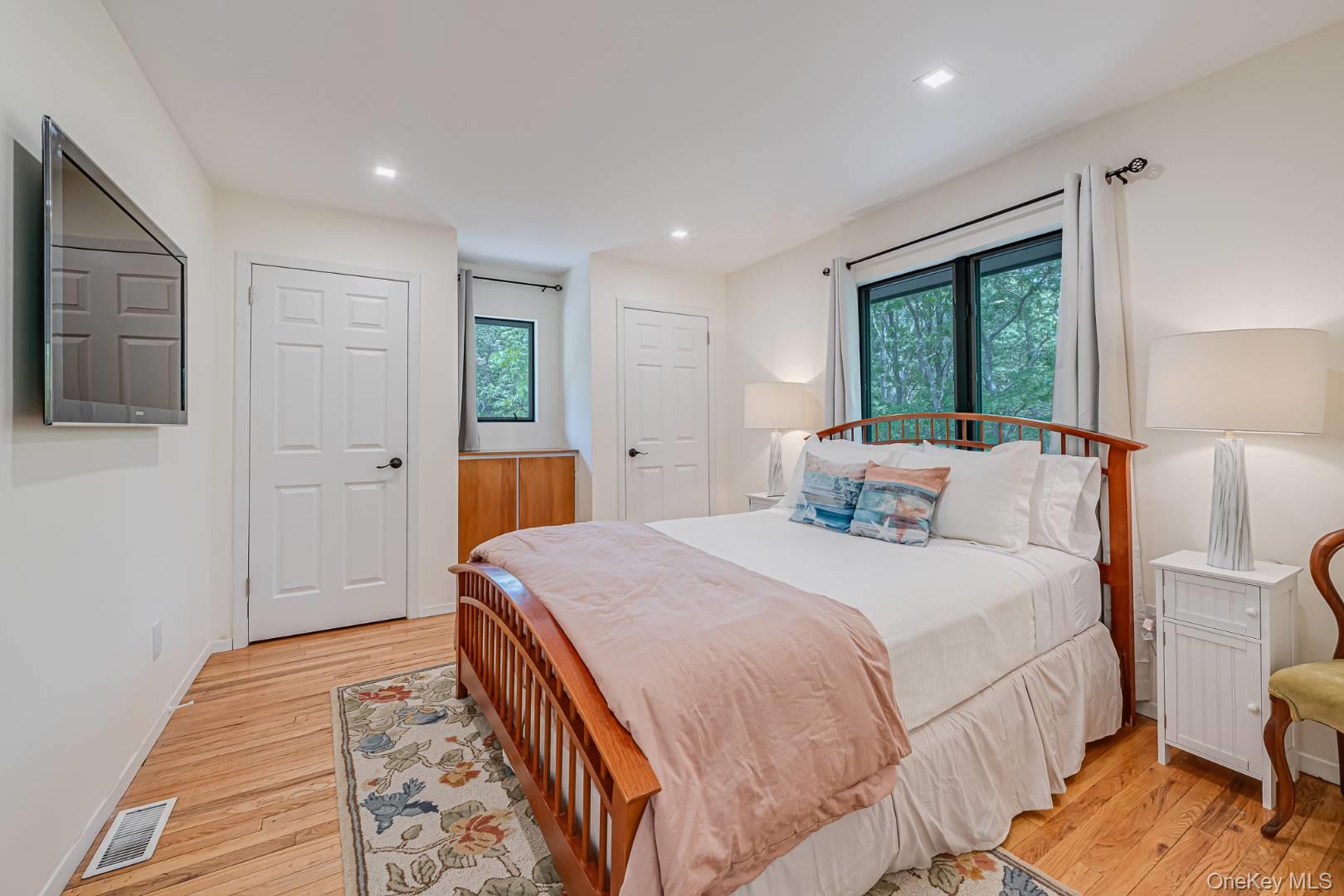 33 Rolling Woods Court – For Rent photo 15
