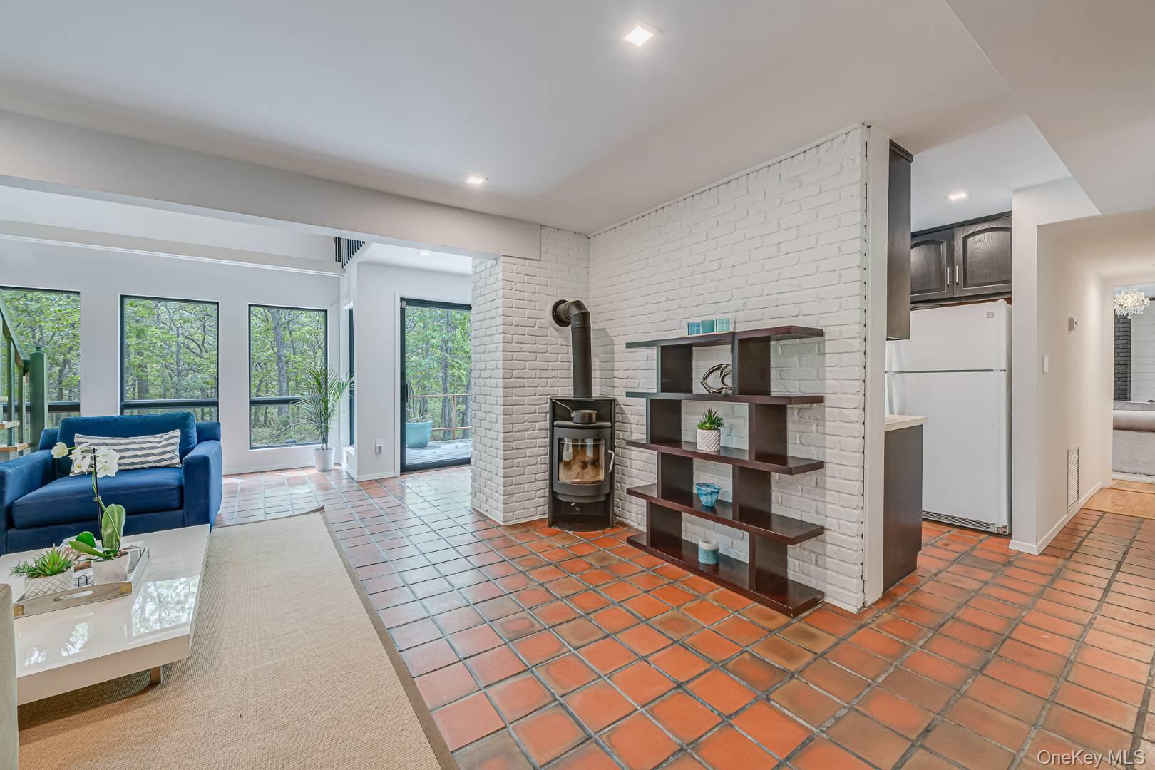 33 Rolling Woods Court – For Rent photo 4