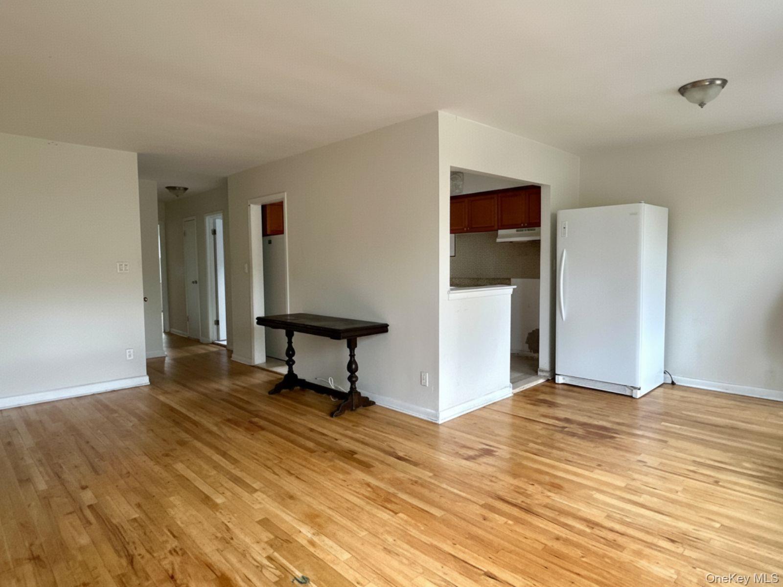 42-23 68 Street – For Sale photo 5