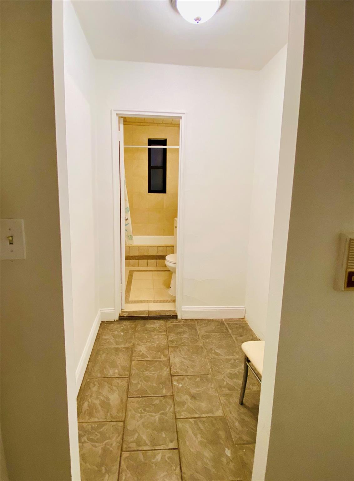 150-25 71 st  Ave, Unit 1E photo 3