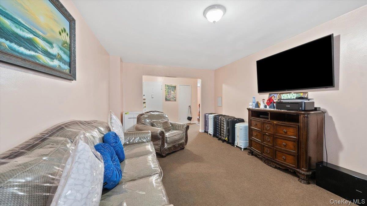 2661 Marion Avenue, Unit 3C photo 2