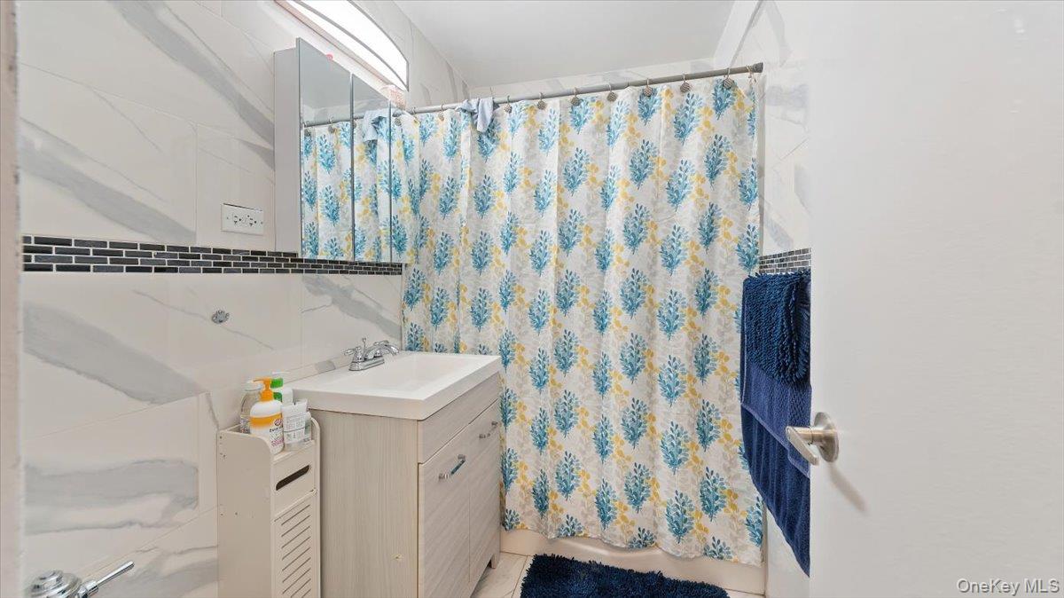 2661 Marion Avenue, Unit 3C photo 10