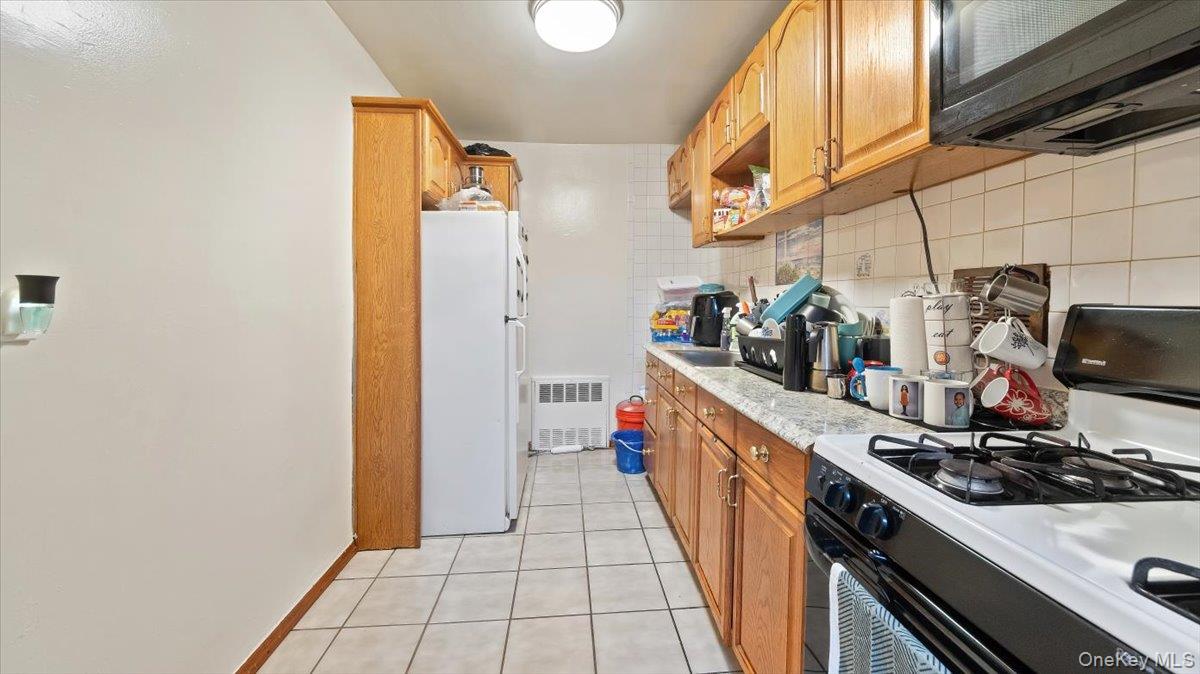 2661 Marion Avenue, Unit 3C photo 12