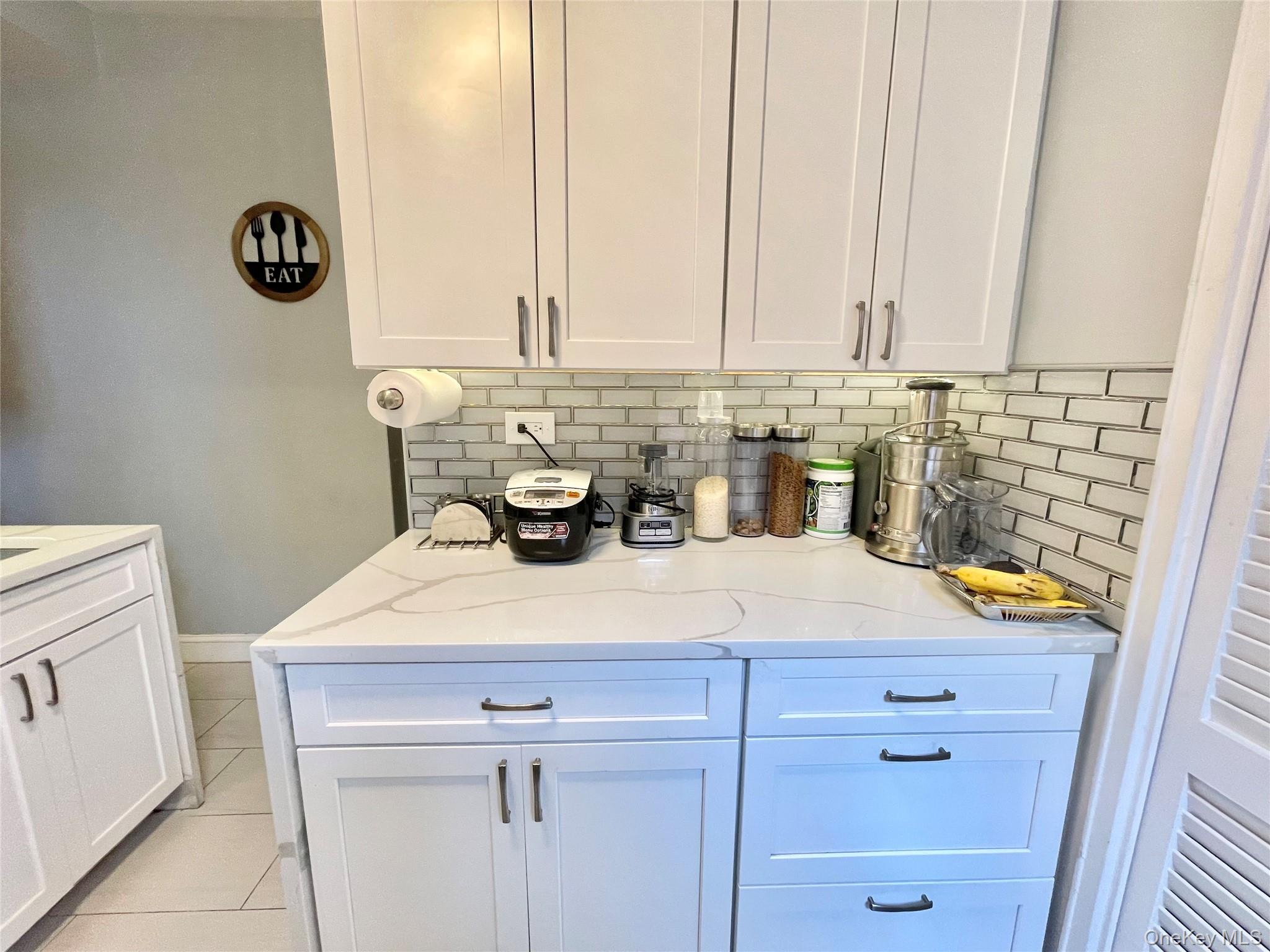 61-20 Grand Central Parkway, Unit A1503 photo 8