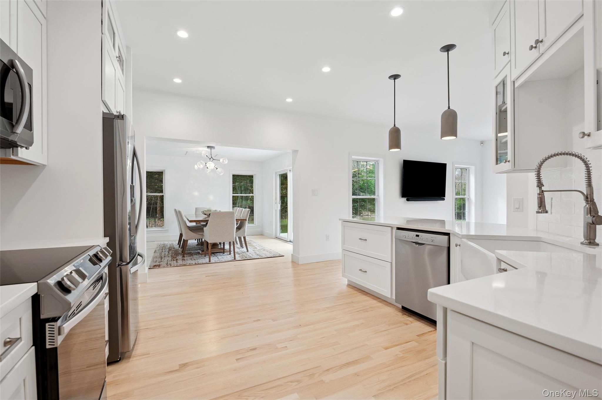 4056 Noyac Road – For Rent photo 8