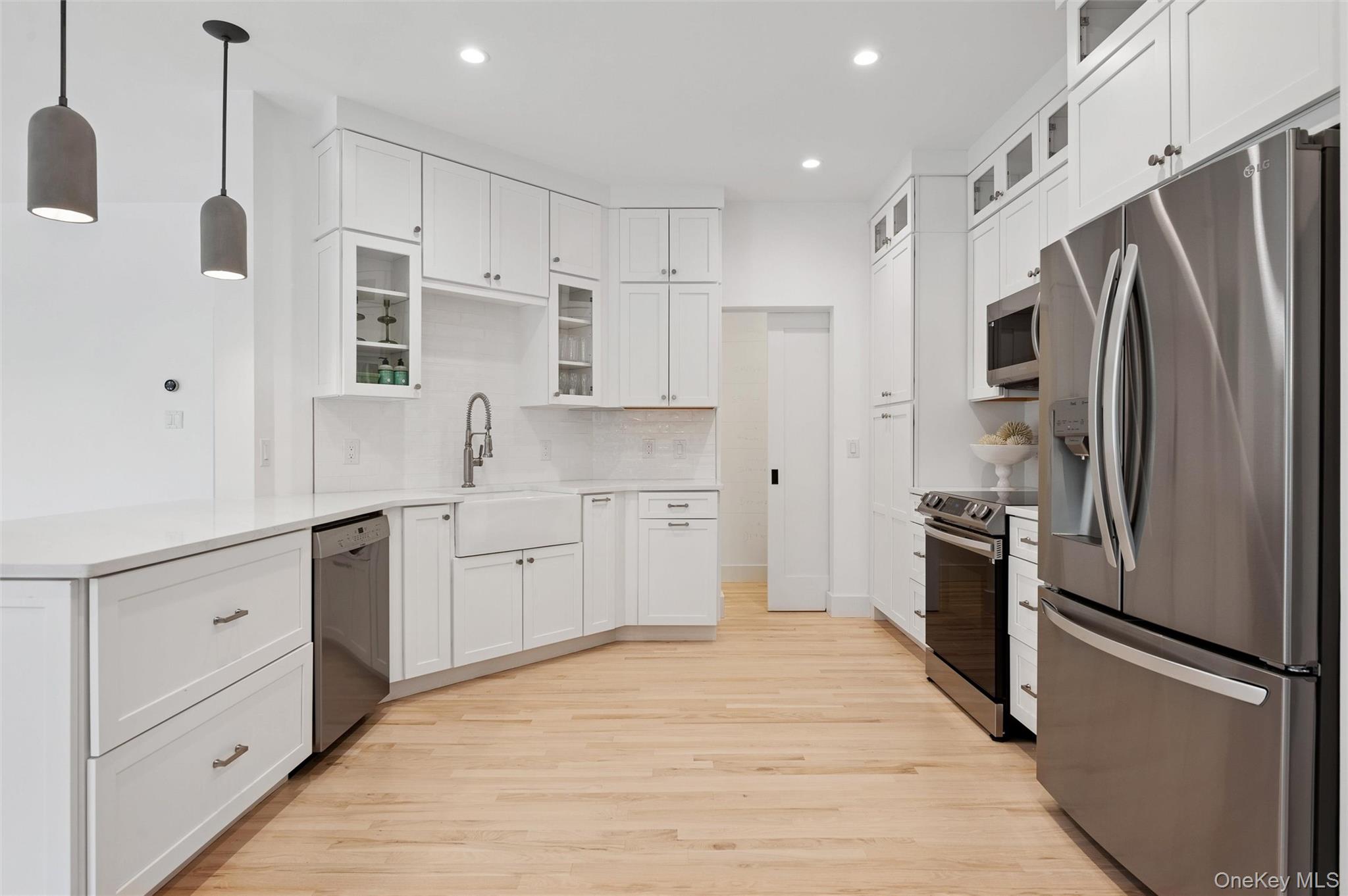4056 Noyac Road – For Rent photo 9