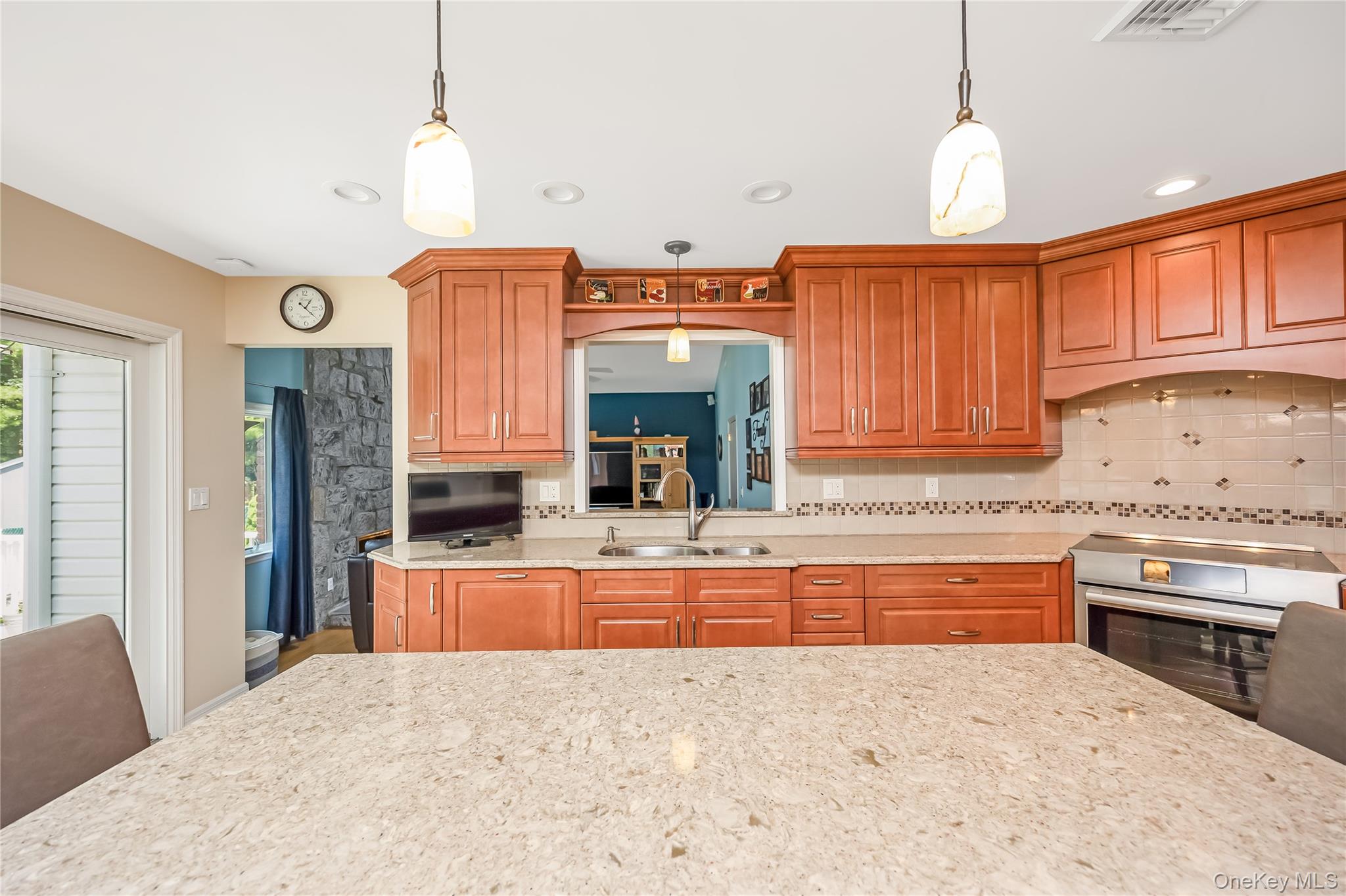 353 Thrift Street – For Sale photo 12