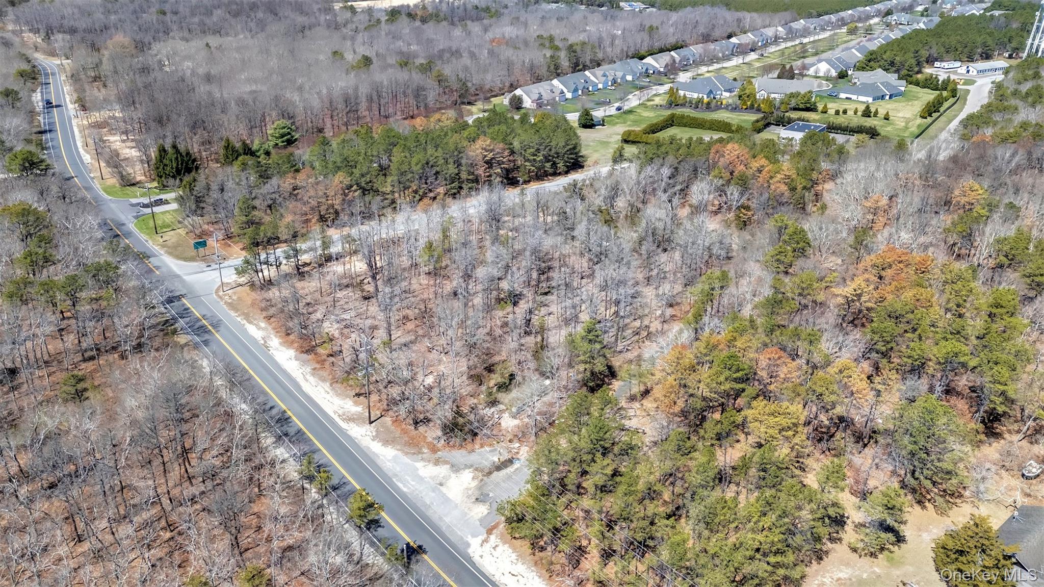 98 Old Country Road – For Sale photo 11