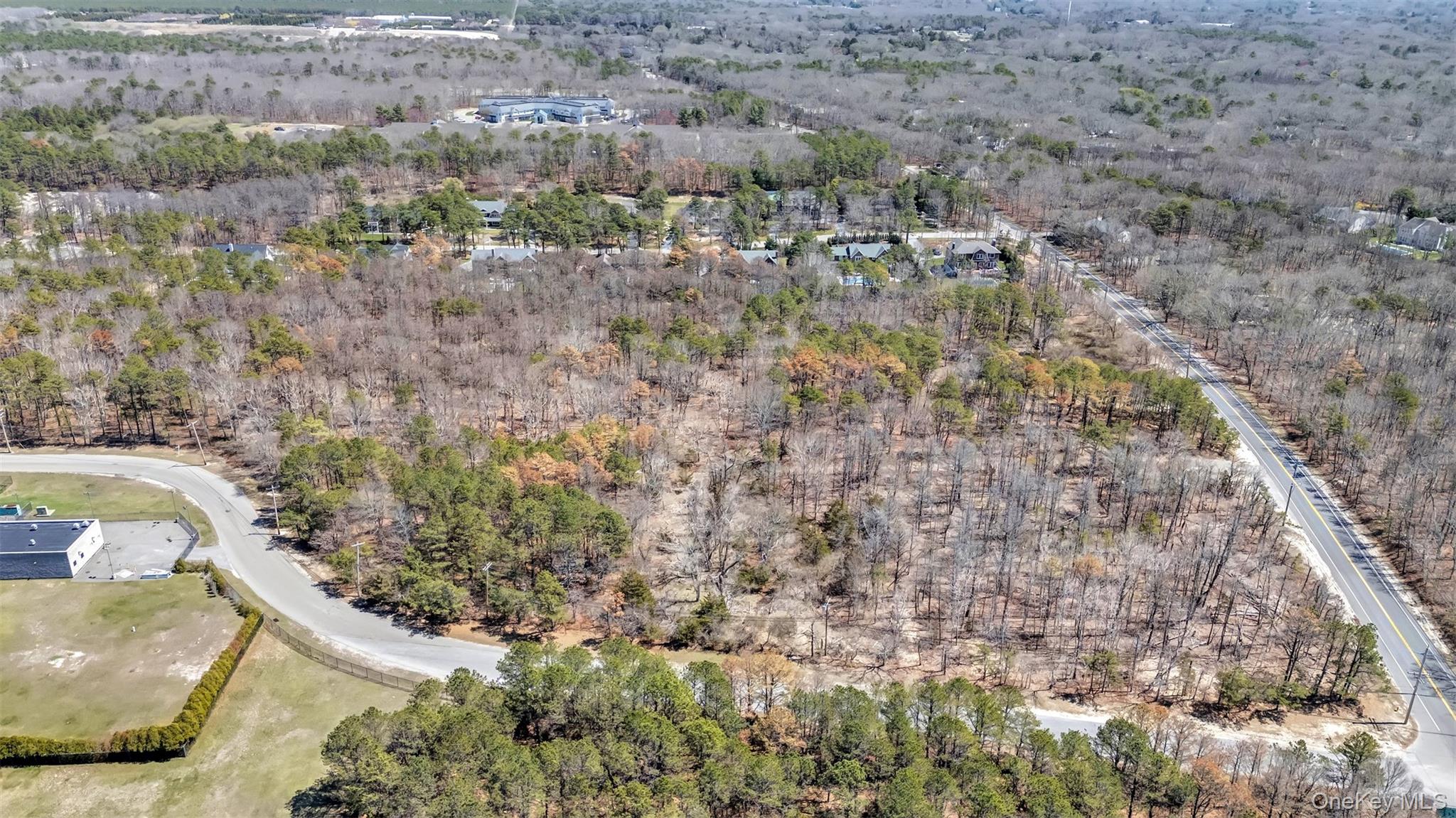 98 Old Country Road – For Sale photo 5