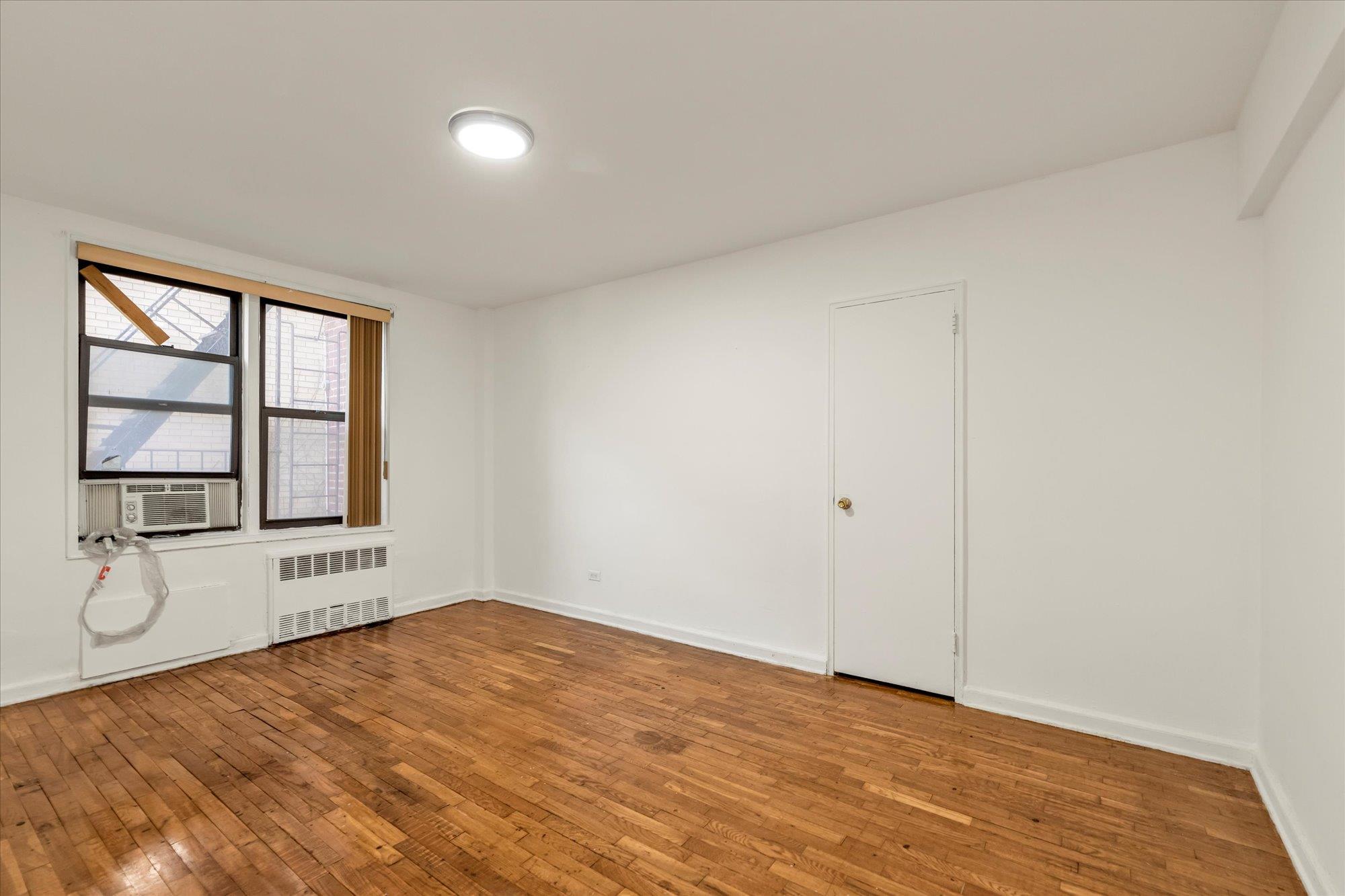 141-05 Pershing Crescent, Unit 117 photo 11