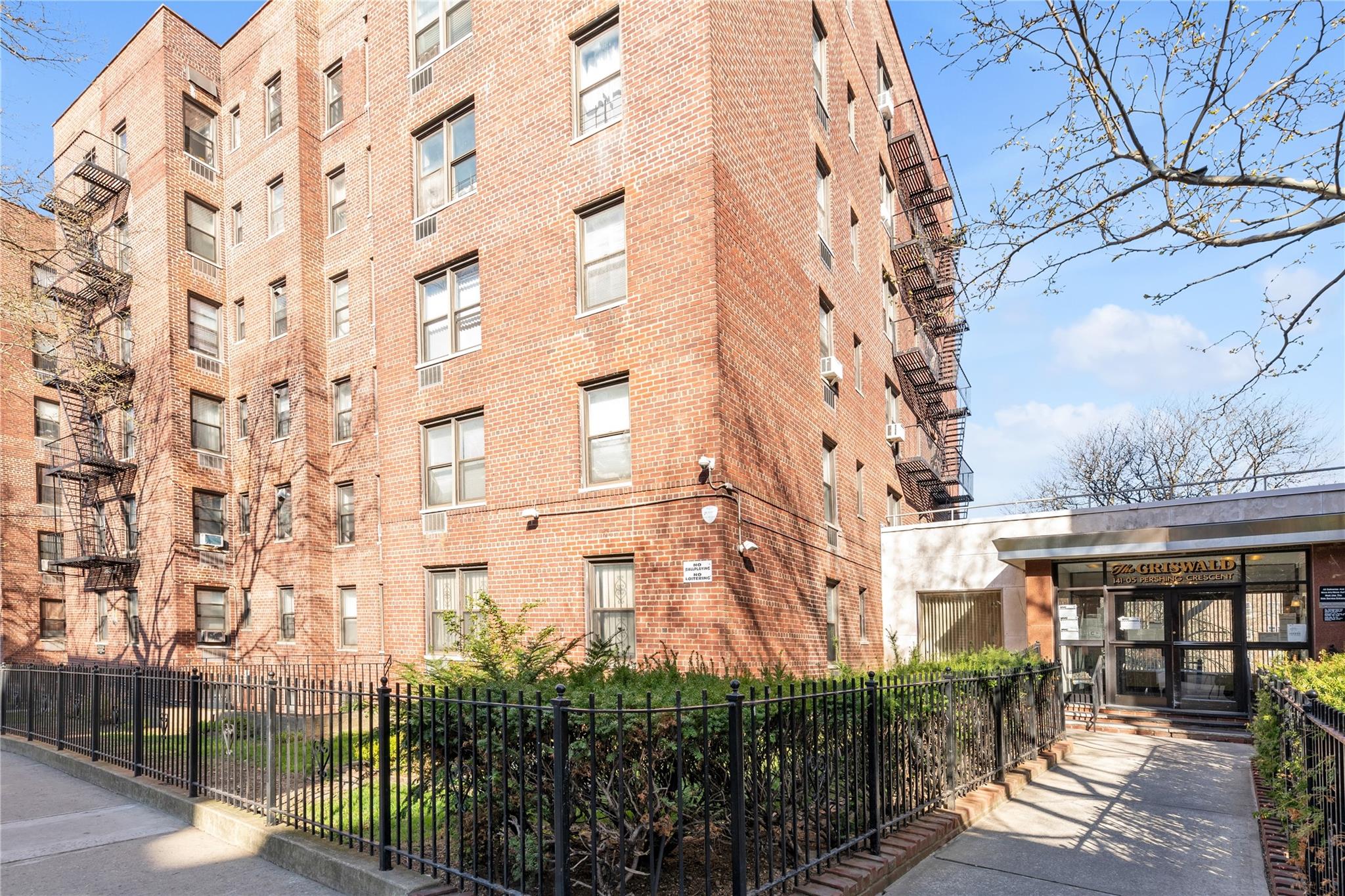 141-05 Pershing Crescent, Unit 117 photo 16