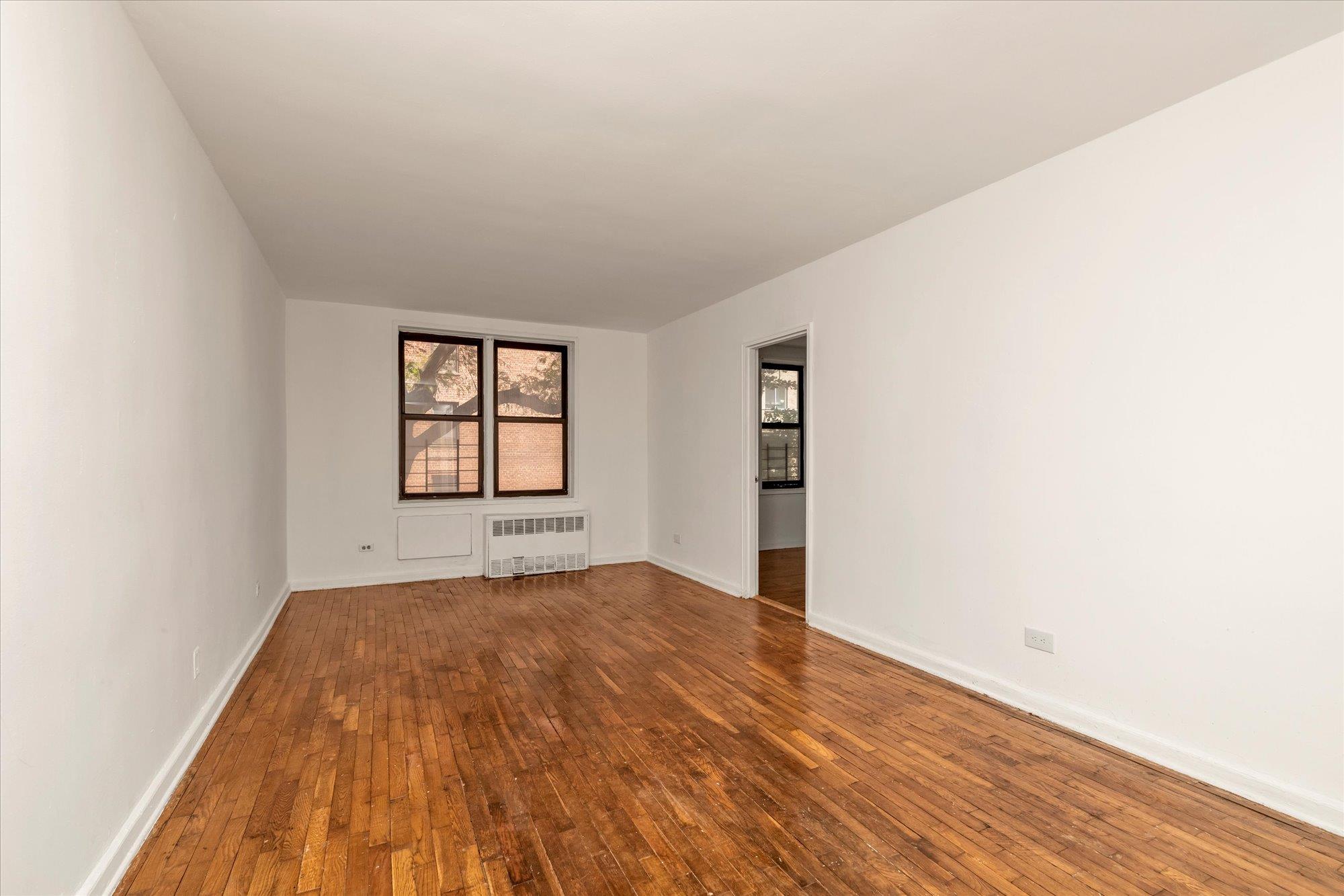 141-05 Pershing Crescent, Unit 117 photo 3