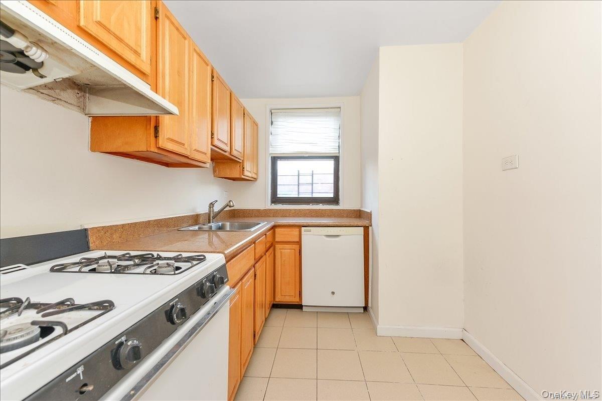1165 E 54th Street, Unit 3K photo 10