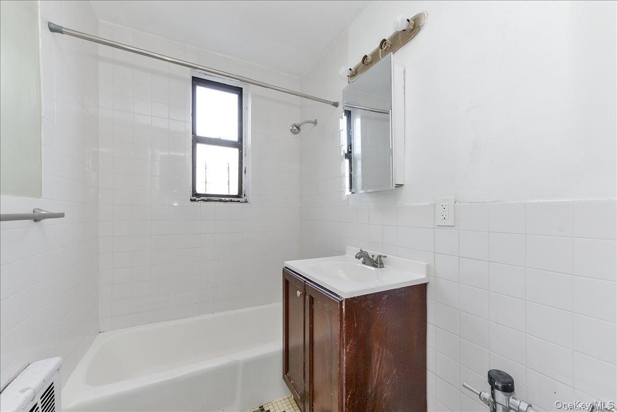 1165 E 54th Street, Unit 3K photo 18