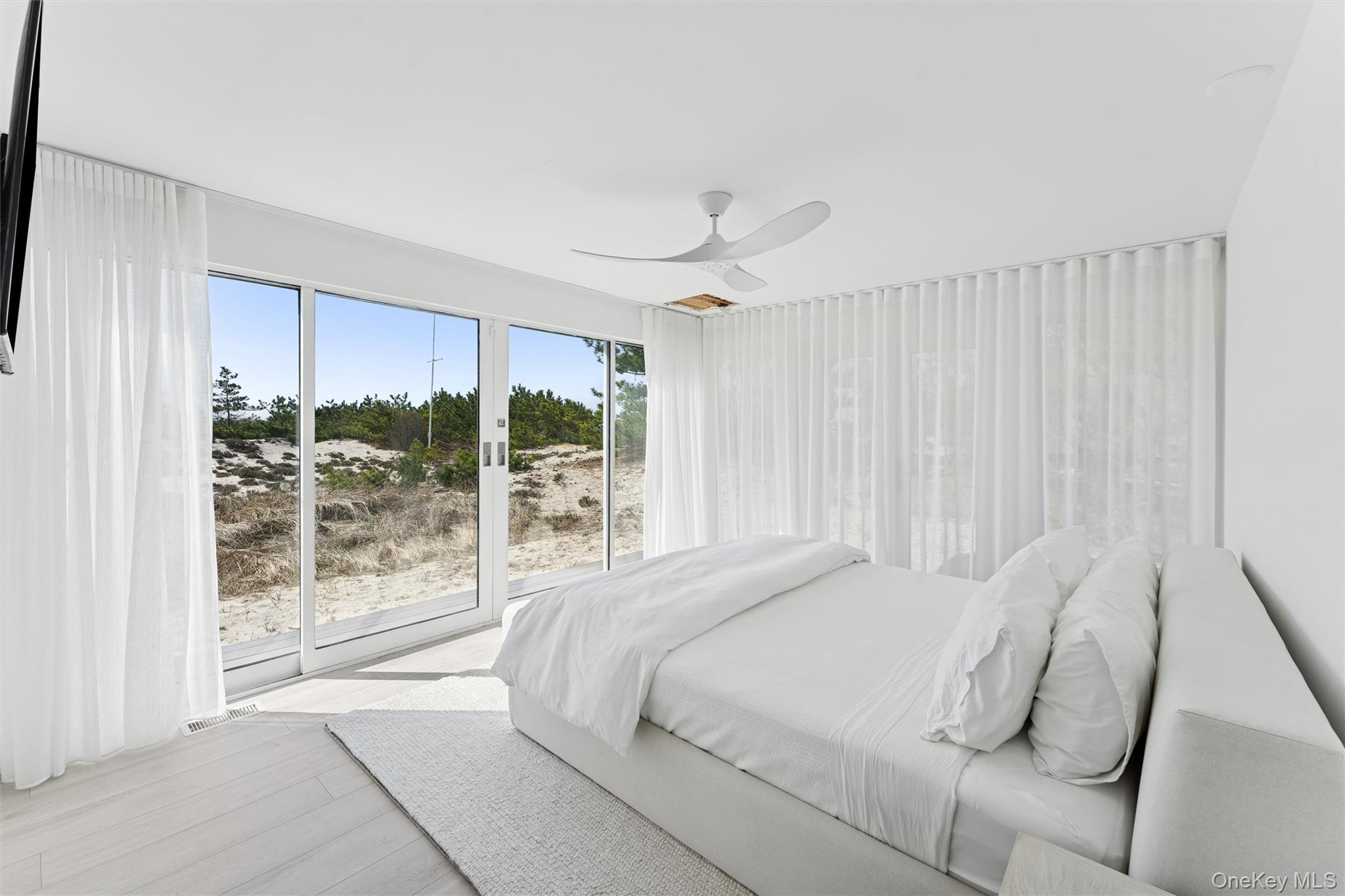 413B Dune Road – For Rent photo 19