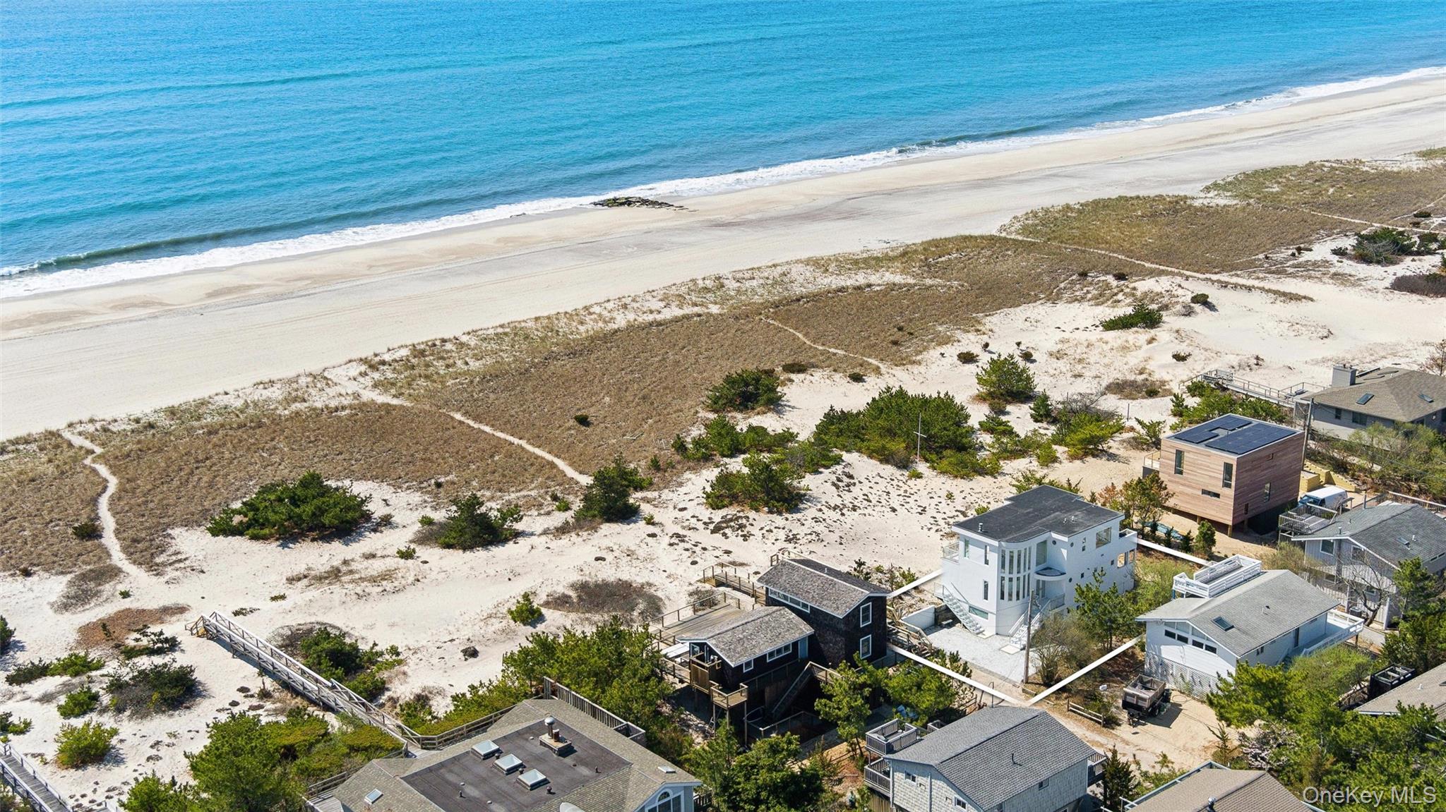 413B Dune Road – For Rent photo 25