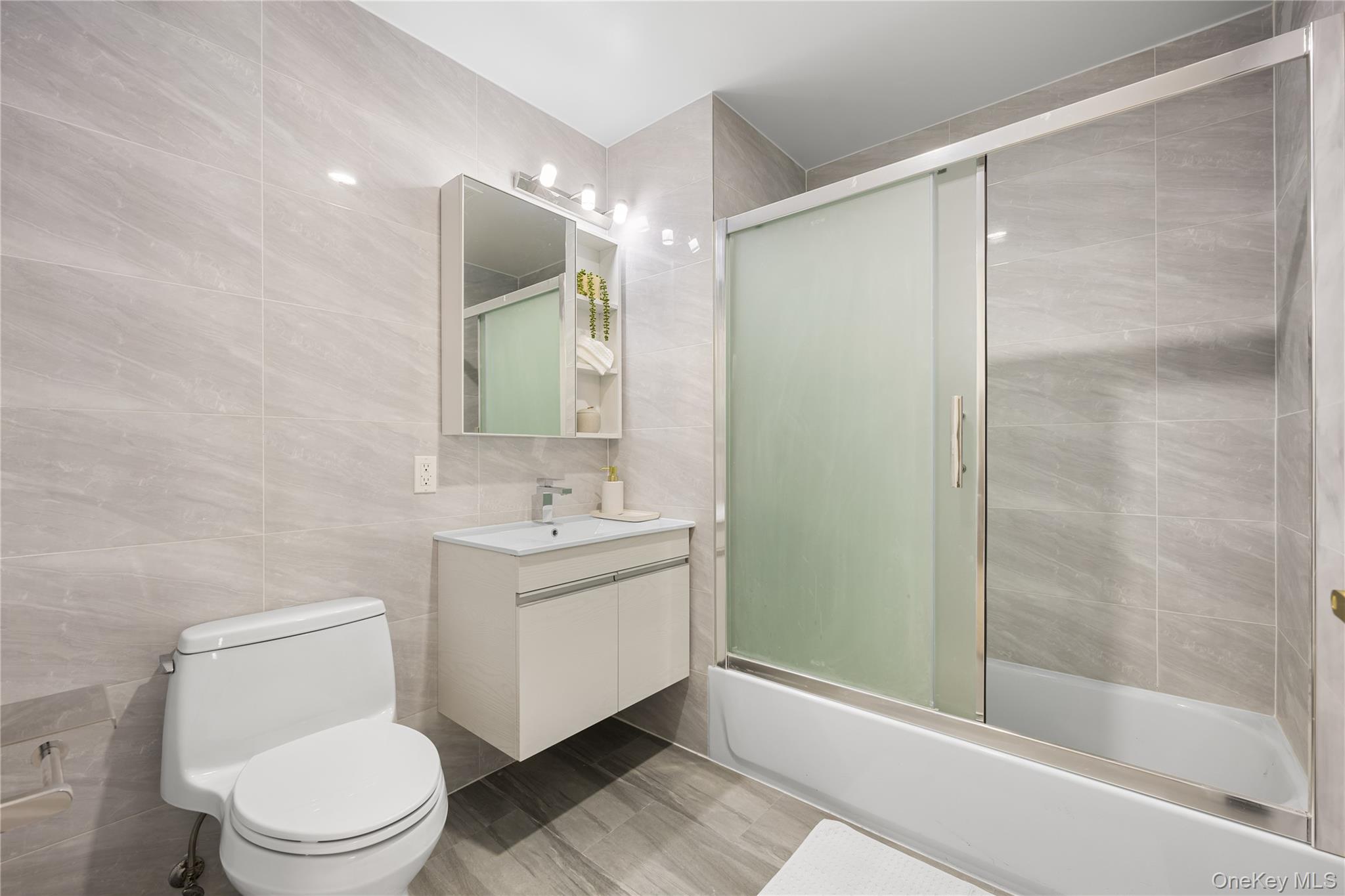 70-65 Queens Boulevard, Unit 3M photo 8