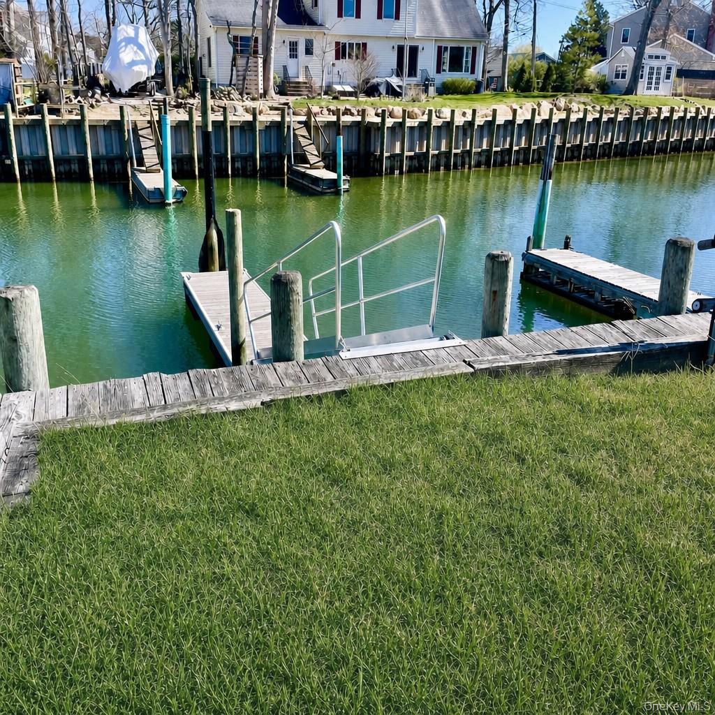 33 Lagoon Court – For Sale