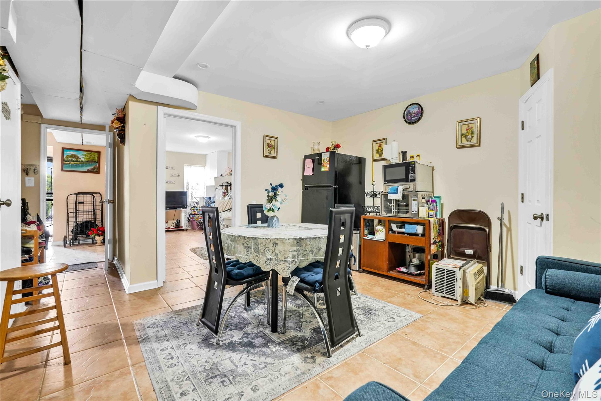 2723 Colden Avenue – For Sale photo 22