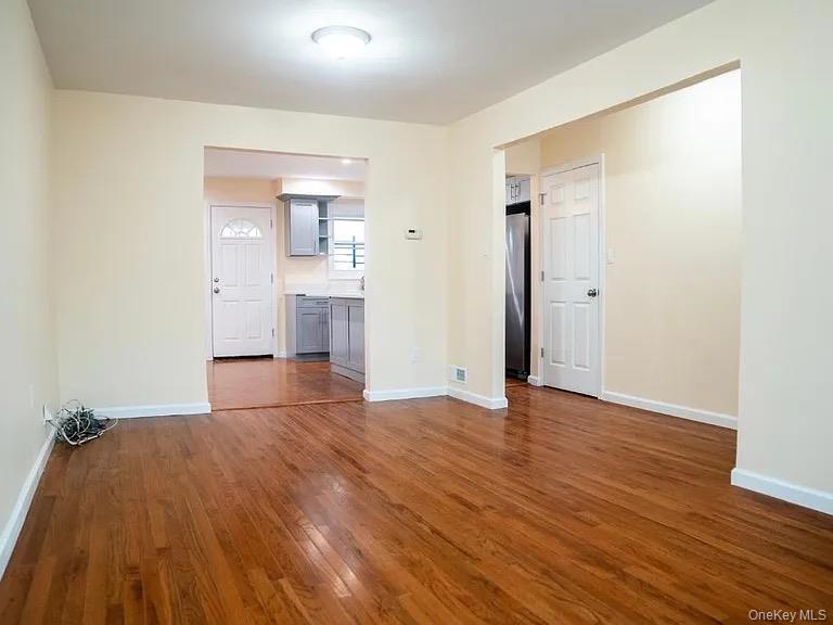 2723 Colden Avenue – For Sale photo 5