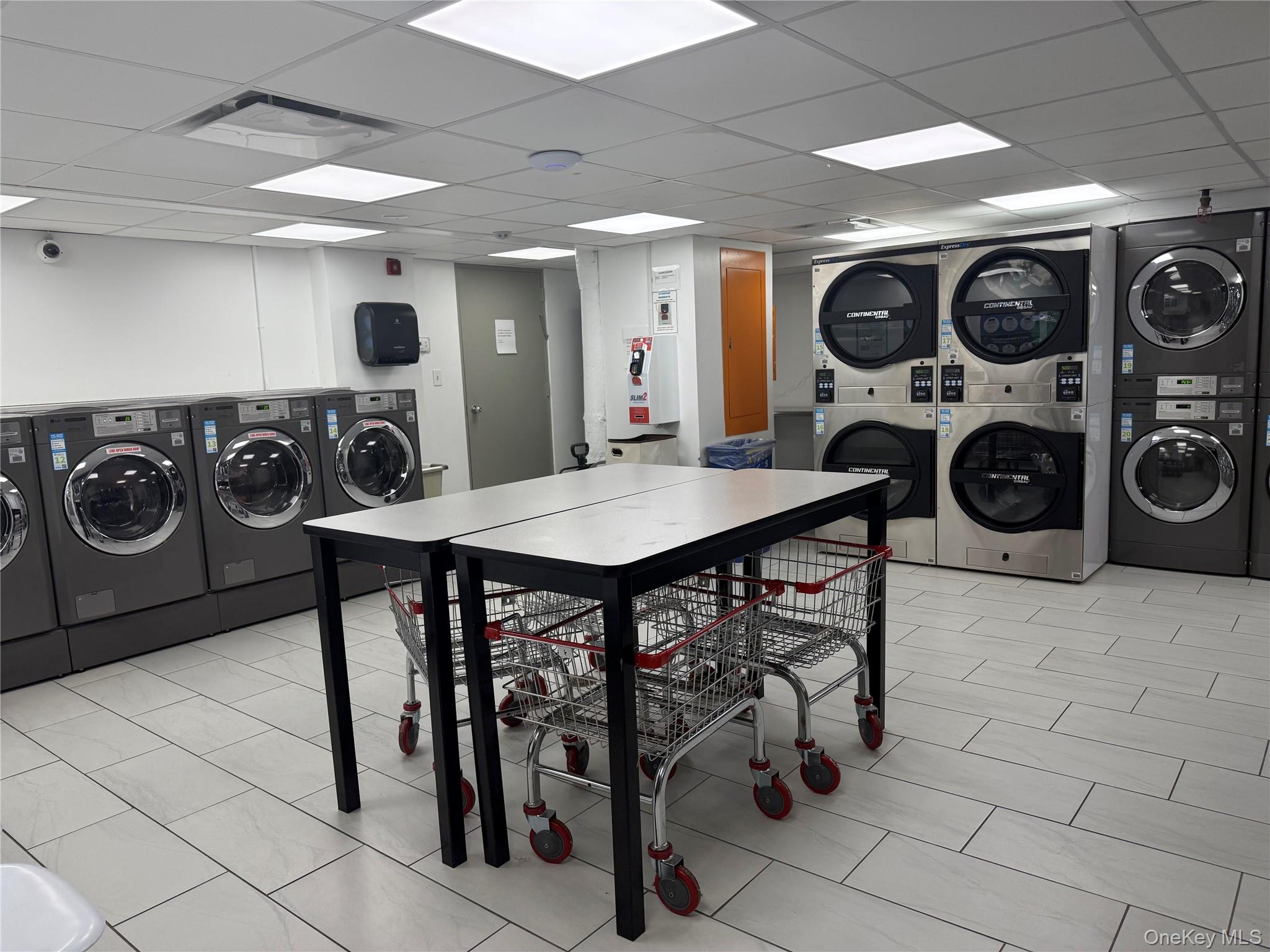 150 W 51, Unit 1032 photo 14