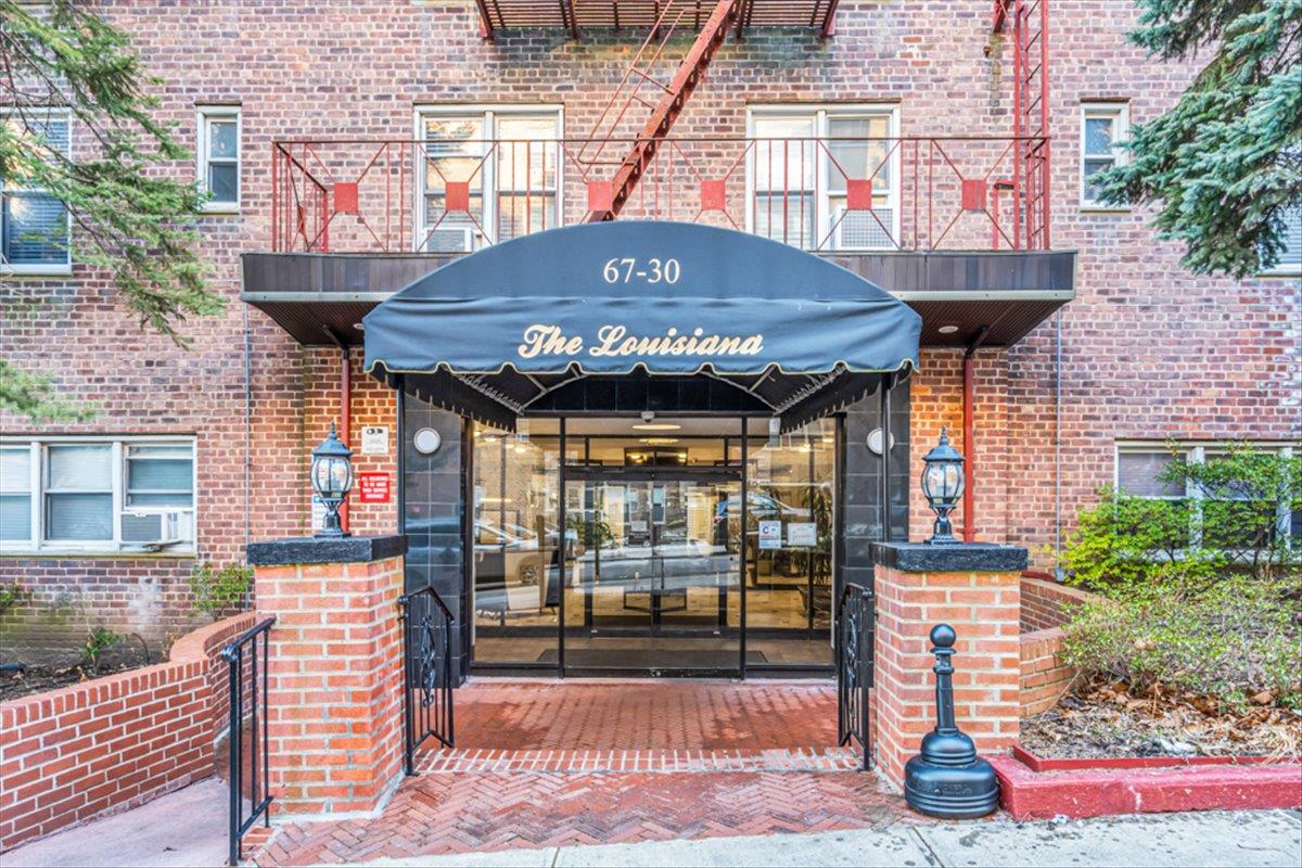 67-30 Clyde Street, Unit 7S