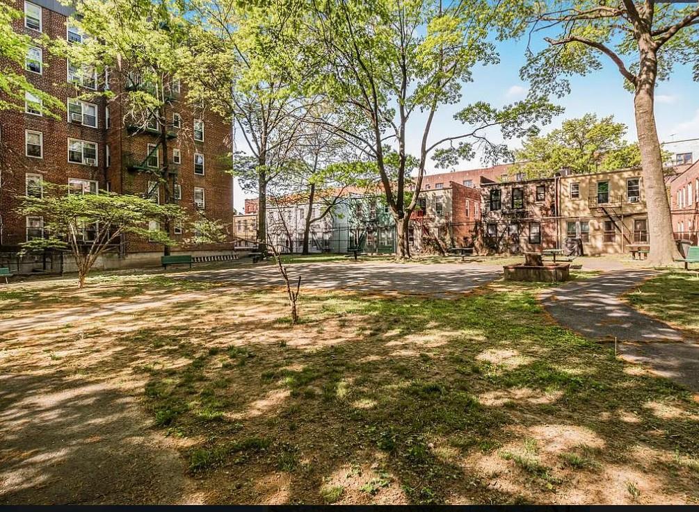1475 Thieriot Avenue, Unit 4J photo 9