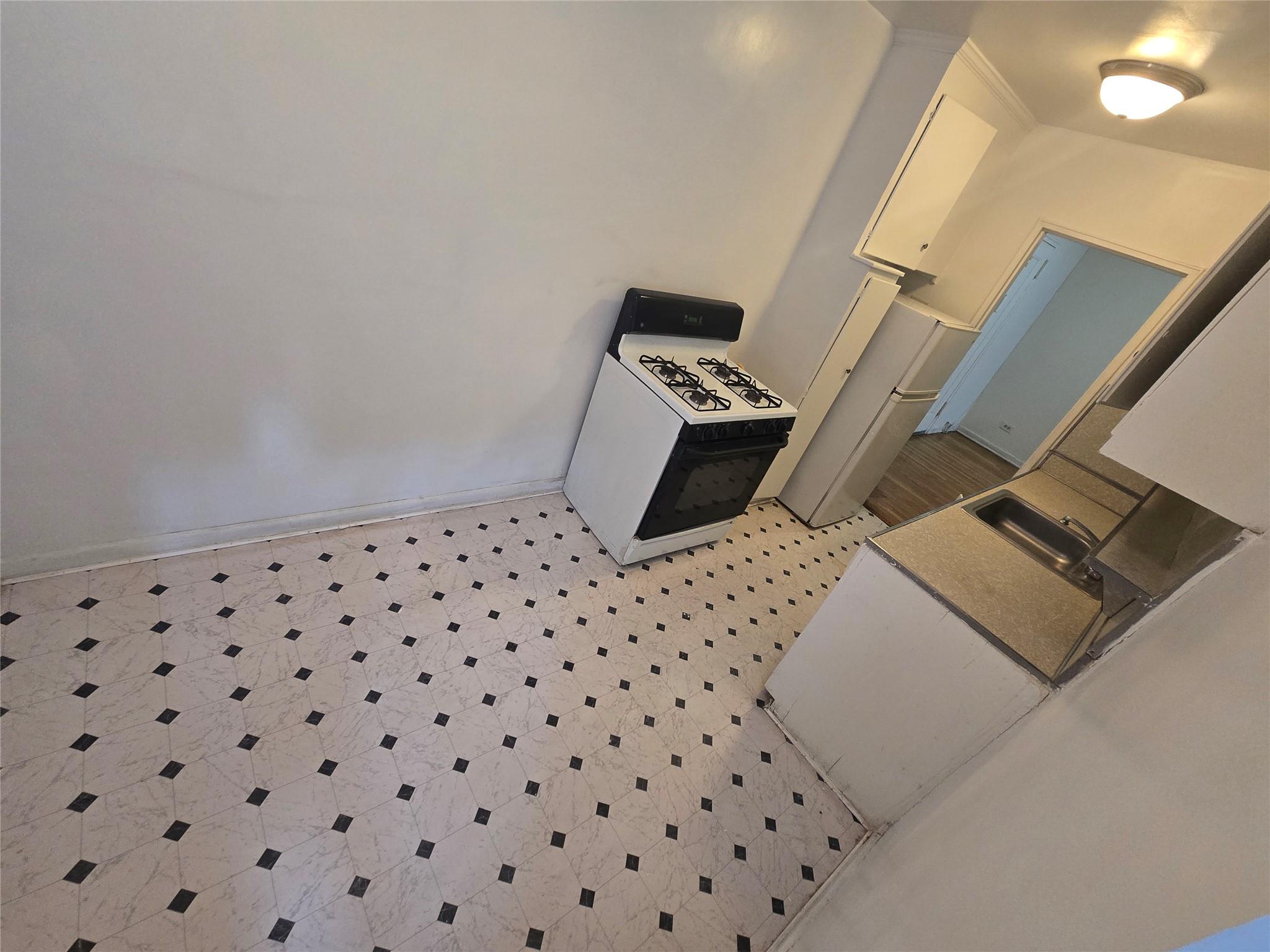 1475 Thieriot Avenue, Unit 4J photo 6