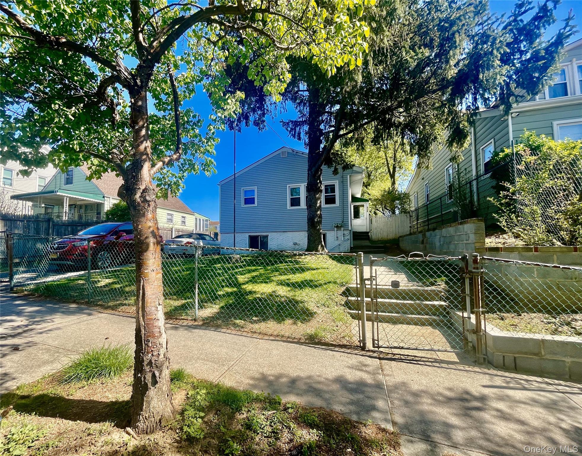 2130 Hermany Avenue – For Sale photo 2